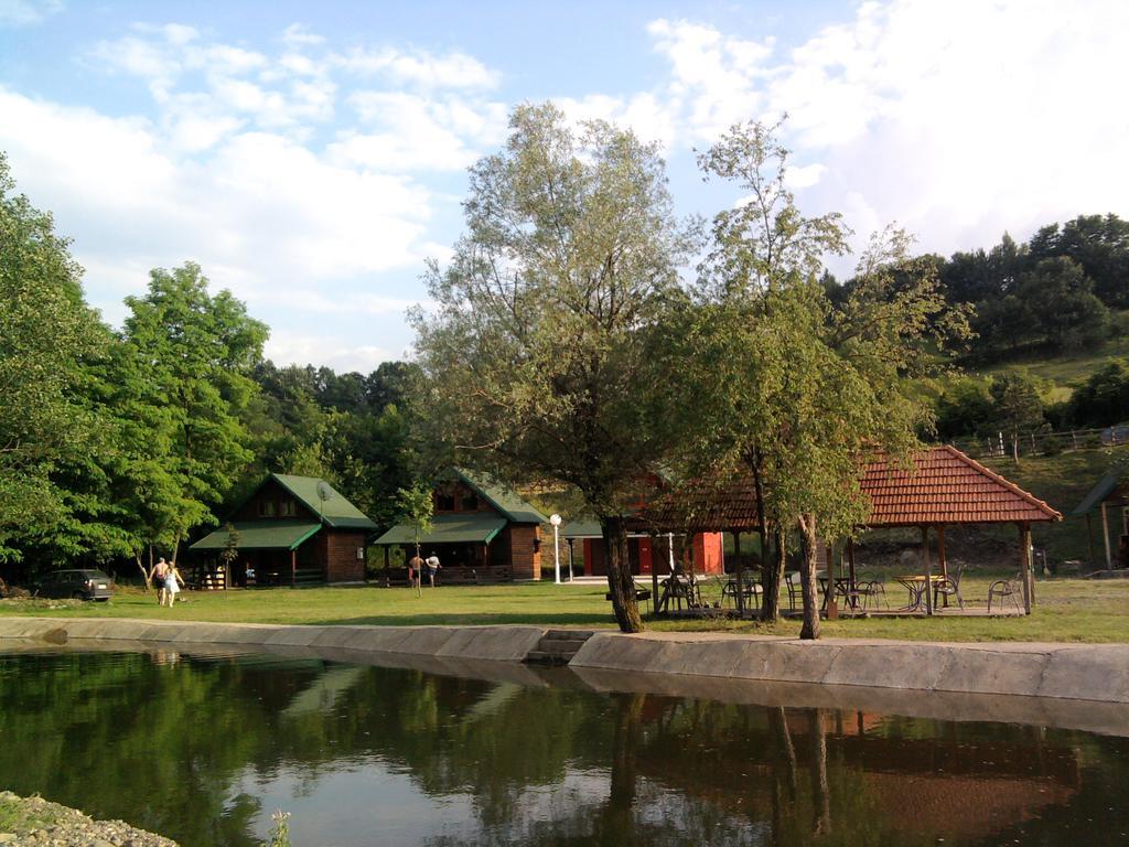 Holiday Homes Biser Lopatnice Lopatnica Eksteriør bilde