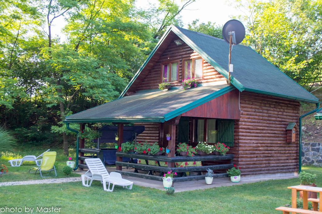 Holiday Homes Biser Lopatnice Lopatnica Eksteriør bilde