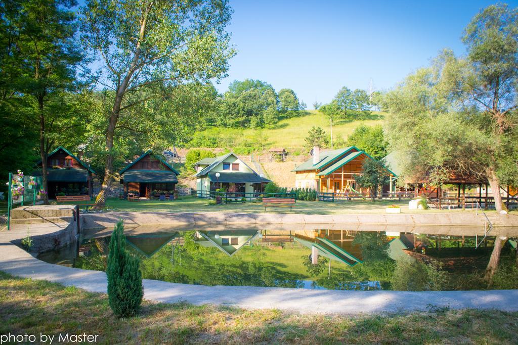 Holiday Homes Biser Lopatnice Lopatnica Eksteriør bilde