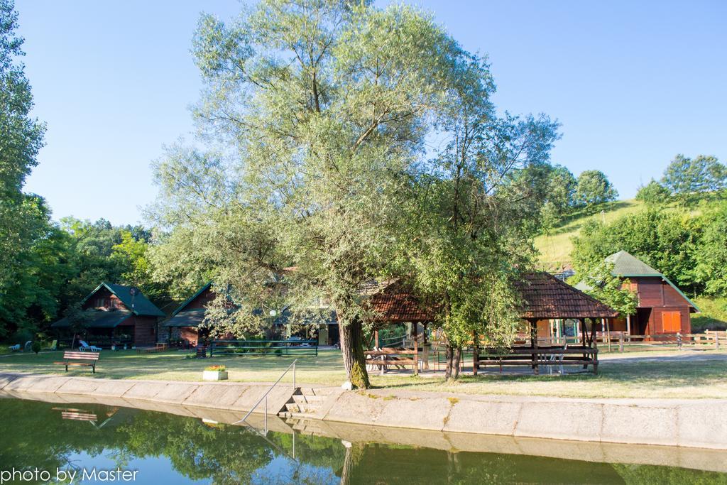 Holiday Homes Biser Lopatnice Lopatnica Eksteriør bilde